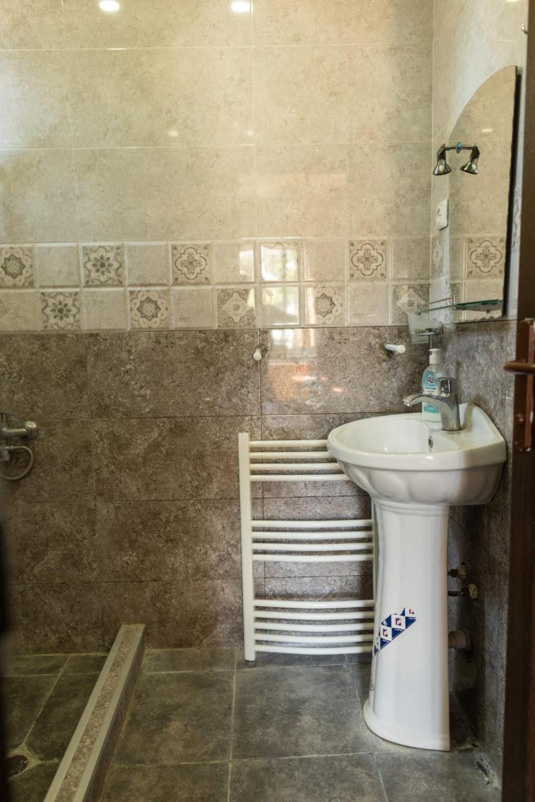 מלון טביליסי Wine House מראה חיצוני תמונה